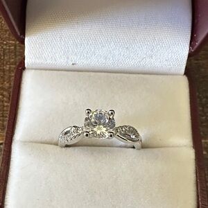 Elegant Silver Moissanite  Ring